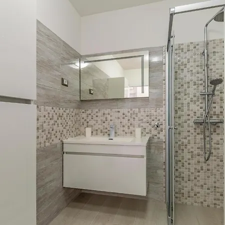 Amazing In With Wi-fi Holiday home Liznjan