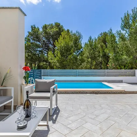 Amazing In With Wi-fi Holiday home Liznjan